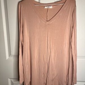 Zenana Outfitters Blush Long Sleeve V-Neck Top